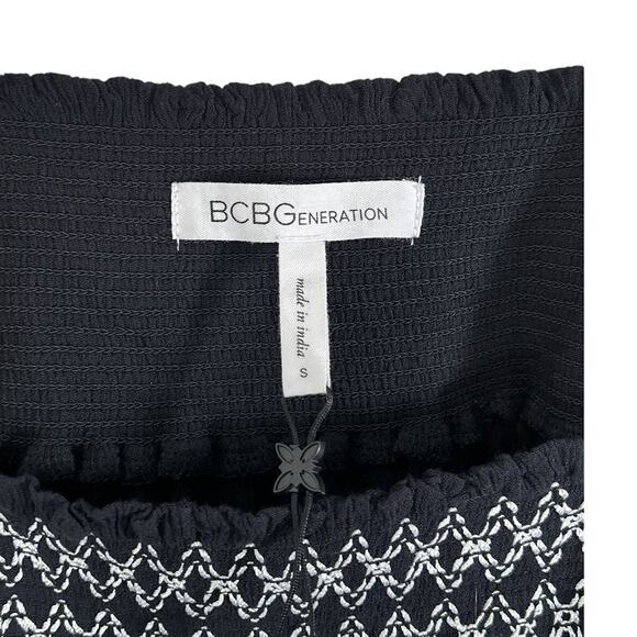 NWOT BCBGeneration Embroidered Black White Tank Top Small - Picture 4 of 5